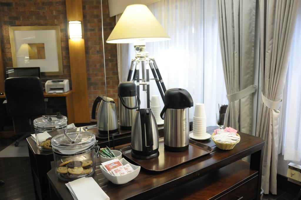 Admiral Inn Burlington Dış mekan fotoğraf